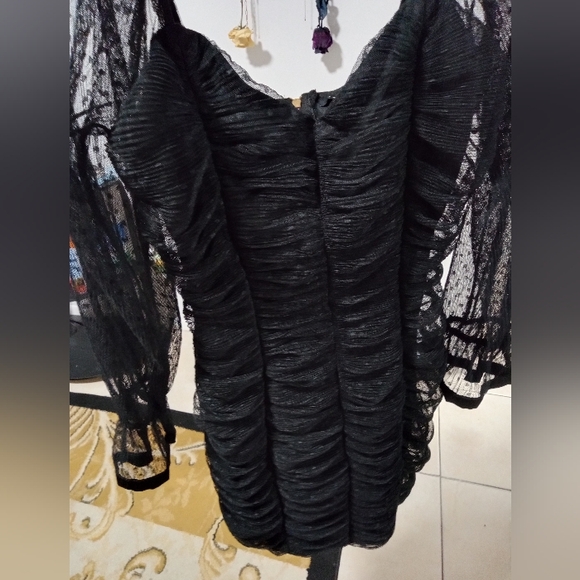 HauteMonde_szM_Ruffled Mini Dress w/Sheer Long Sleeve - Picture 3 of 5